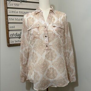WHBM Medallion Print Sheer 1/2 Button Blouse Collared Light & Airy  Size 6